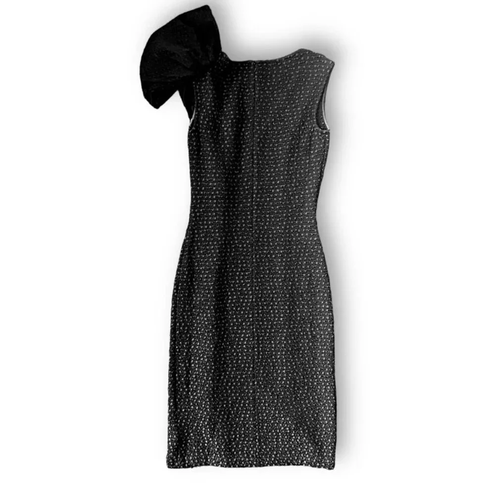 St. John Knit Textured Knit Sheath Dress - Onyx, Size 6, Excellent Condition - Picture 4 of 10
